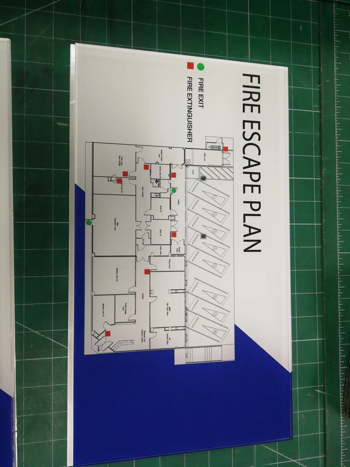 แผนผังทางหนีไฟ (Fire Escape Plan) — อลูมิเนียม · พิมพ์ UV