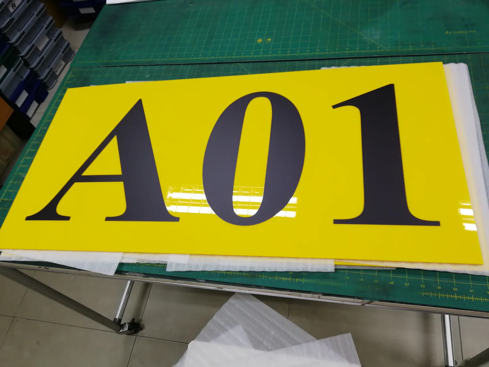 ป้ายรหัสตำแหน่งคลังสินค้า (Rack Location Label) — อลูมิเนียม · พิมพ์ UV
