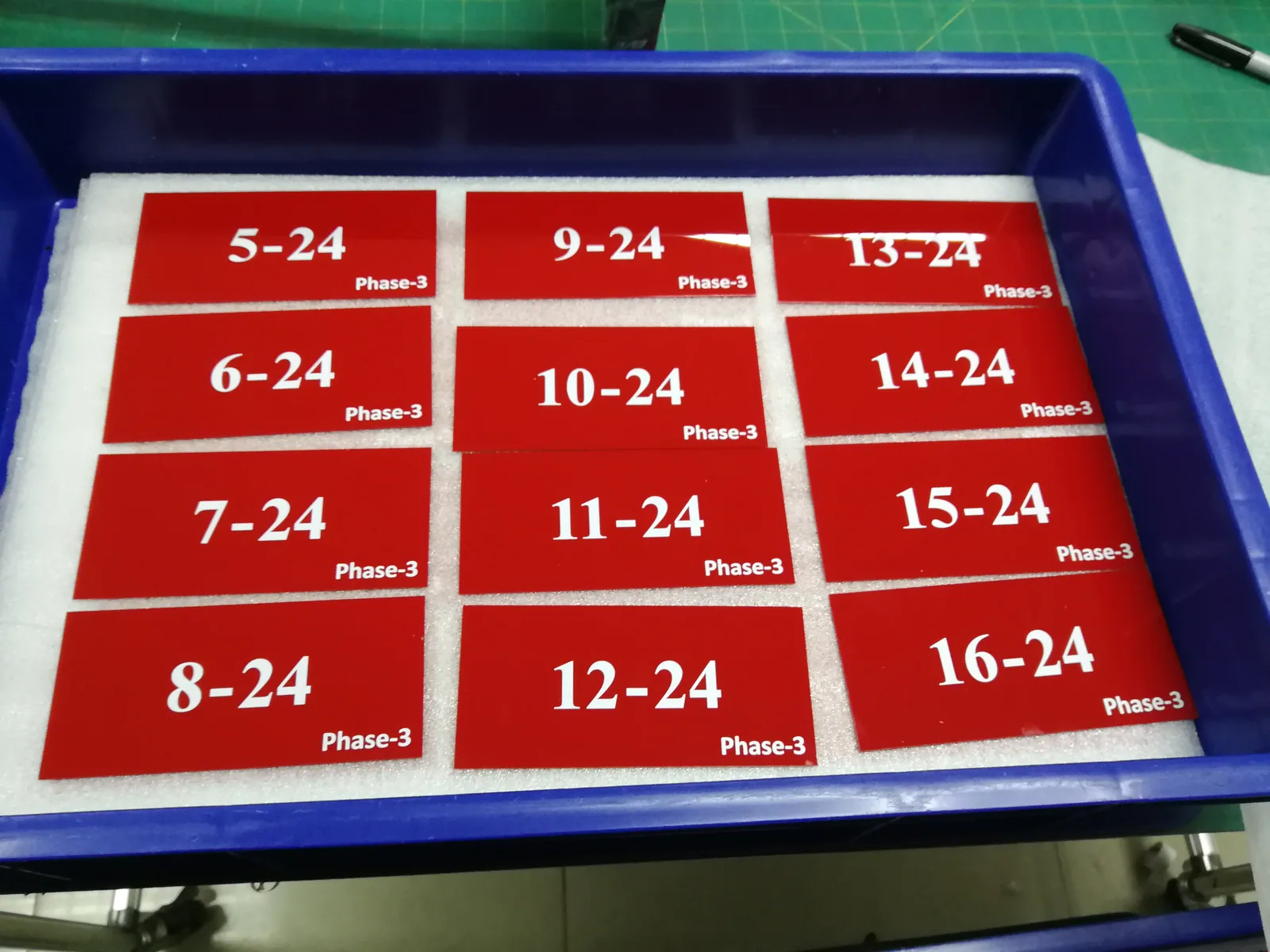 ป้ายรหัสตำแหน่งคลังสินค้า (Rack Location Label) — อลูมิเนียม · พิมพ์ UV