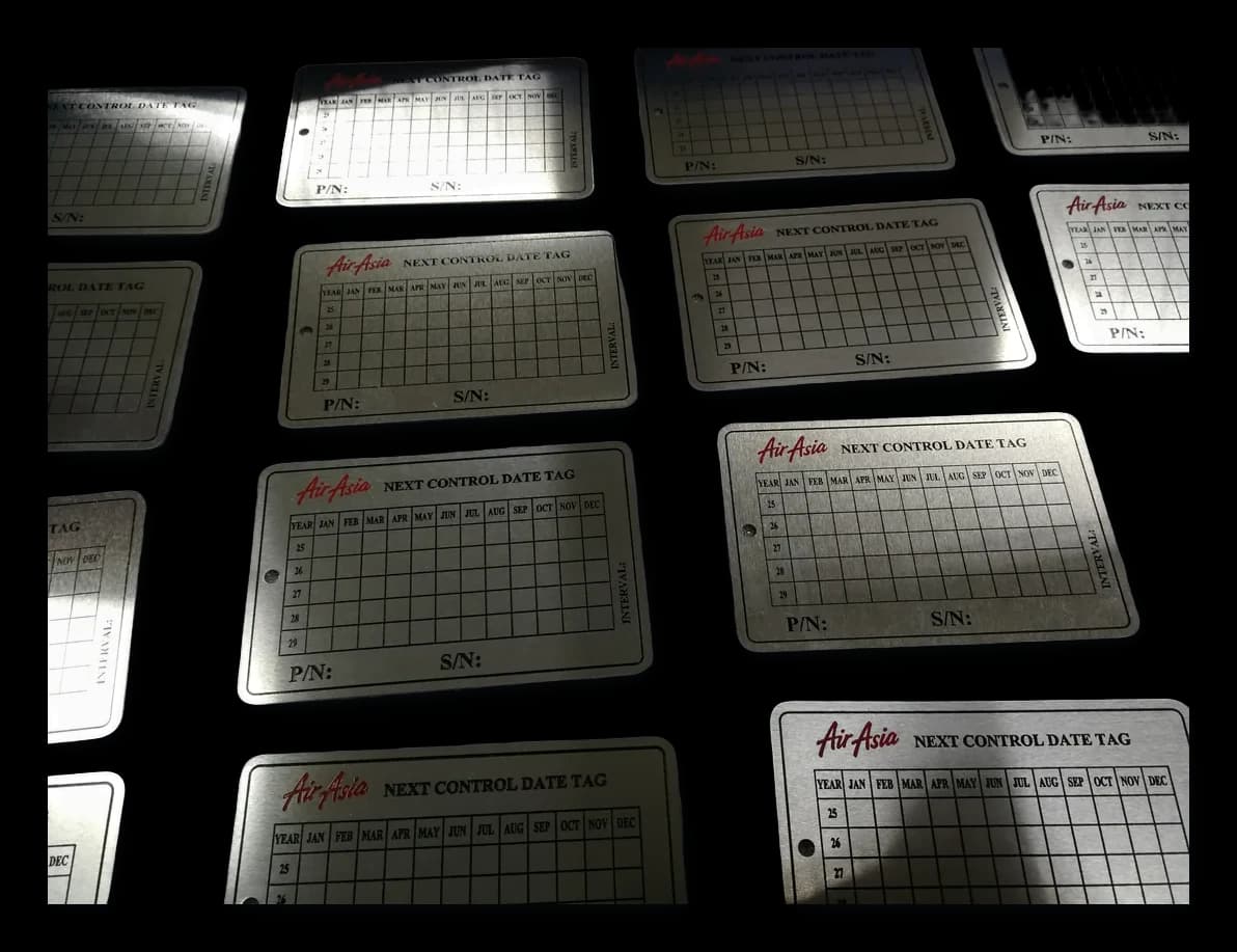 ป้ายรอบตรวจและสอบเทียบ (Inspection & Calibration Tag) — อลูมิเนียม · กัดกรด