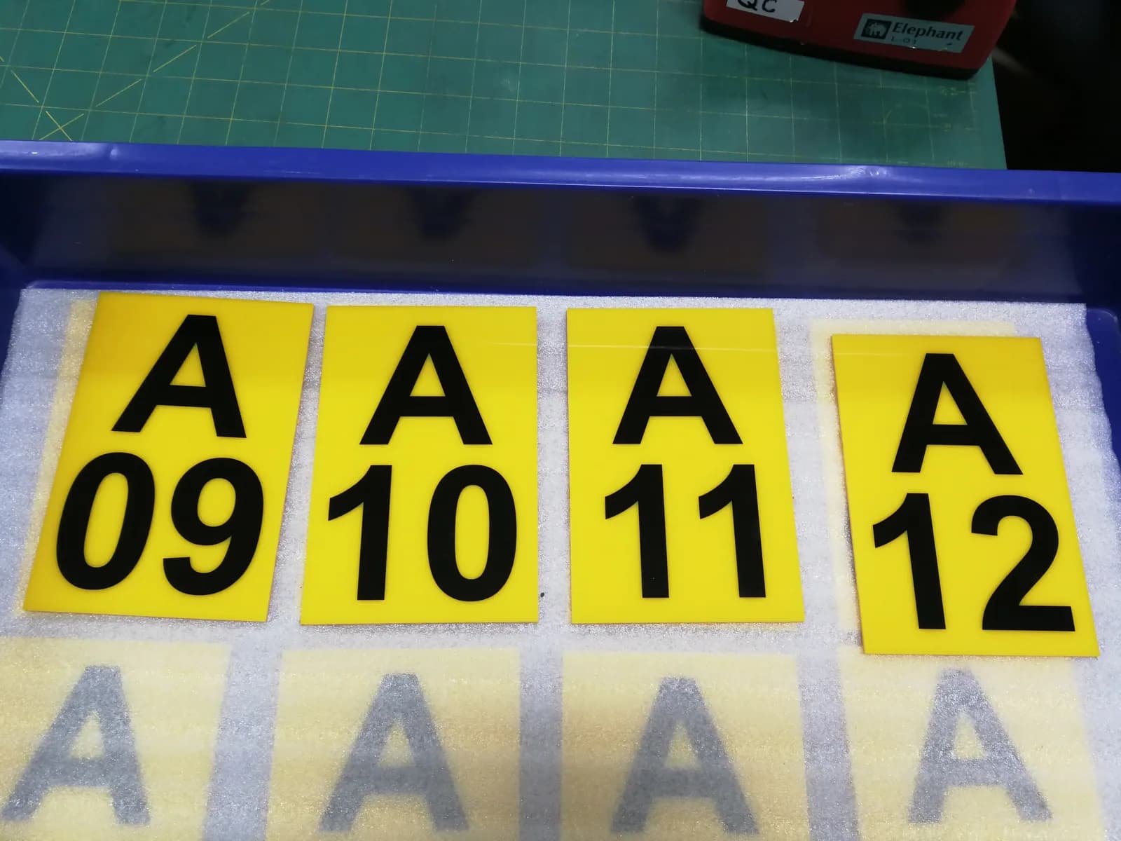 ป้ายรหัสตำแหน่งคลังสินค้า (Rack Location Label) — อลูมิเนียม · พิมพ์ UV
